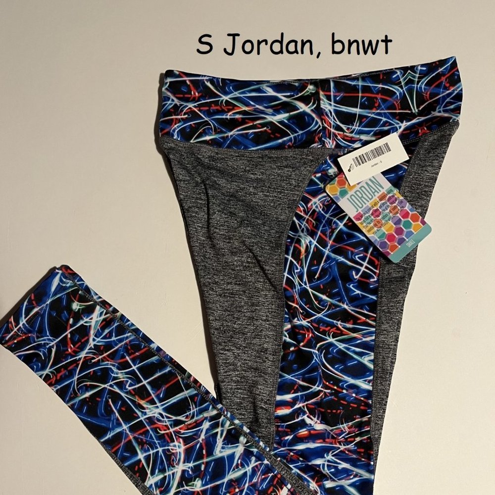 Small Lularoe Jordan long workout pants, grey with panels
